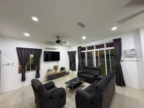 Roxy homestay